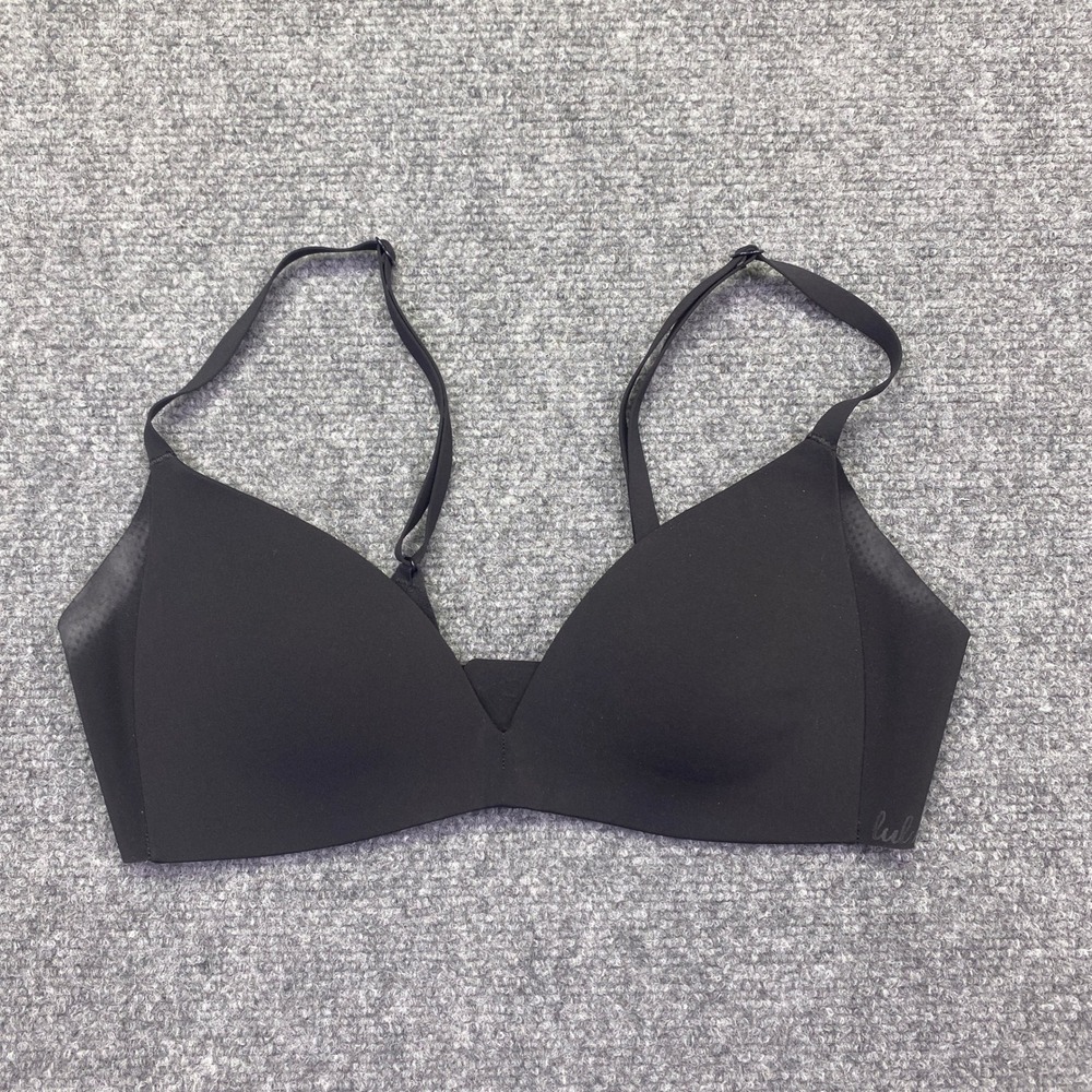 Lululemon Take Shape Bra Light Support B/C Cup Black Sz‎ 32A Seamless Molded Cup
